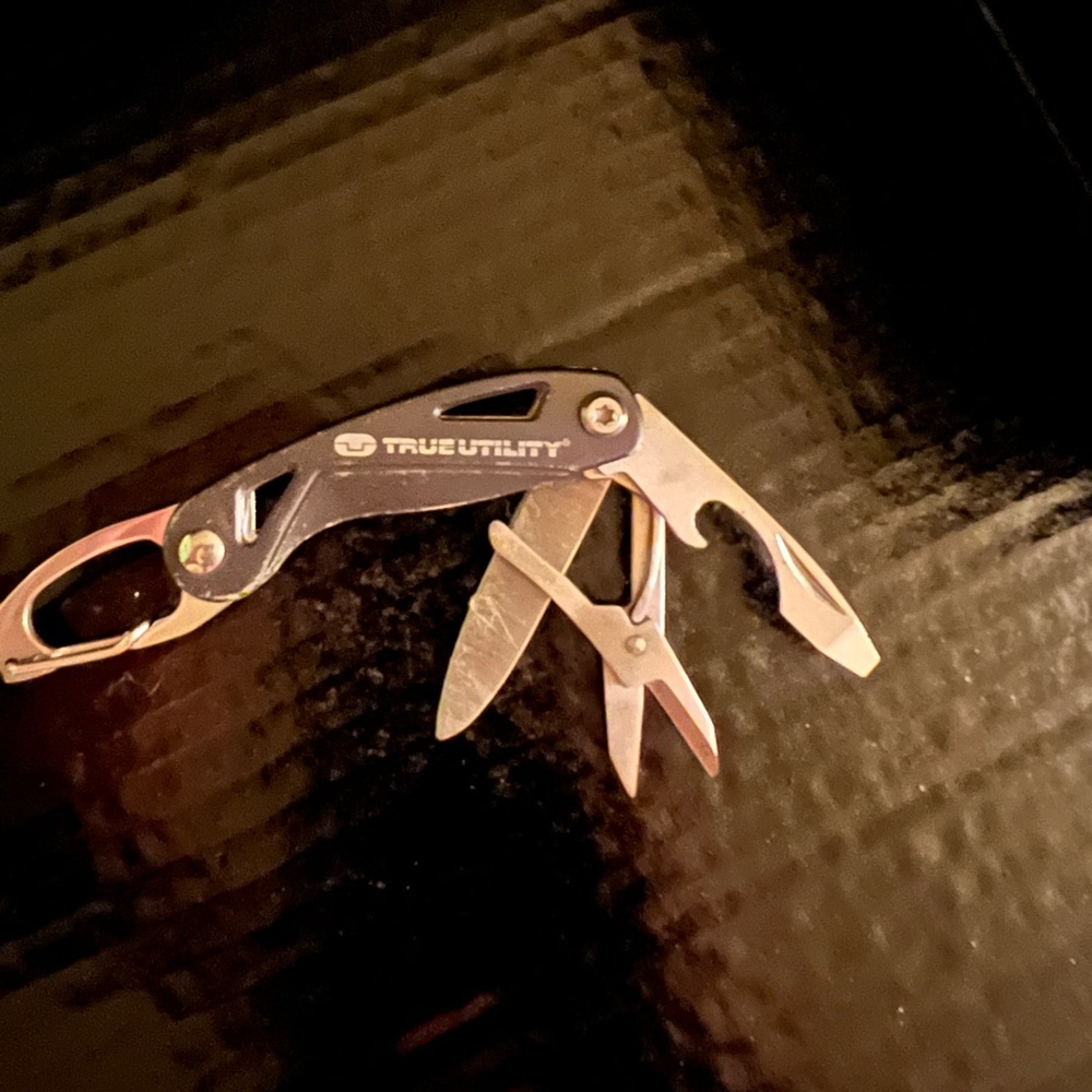 Multi key ring tool